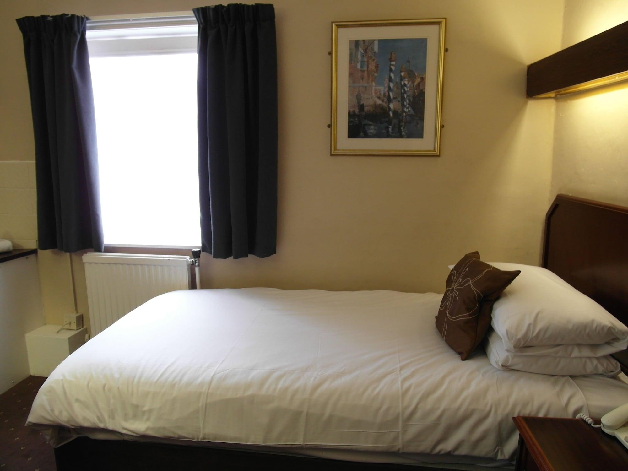 Best Western The George Hotel, Swaffham Exterior photo