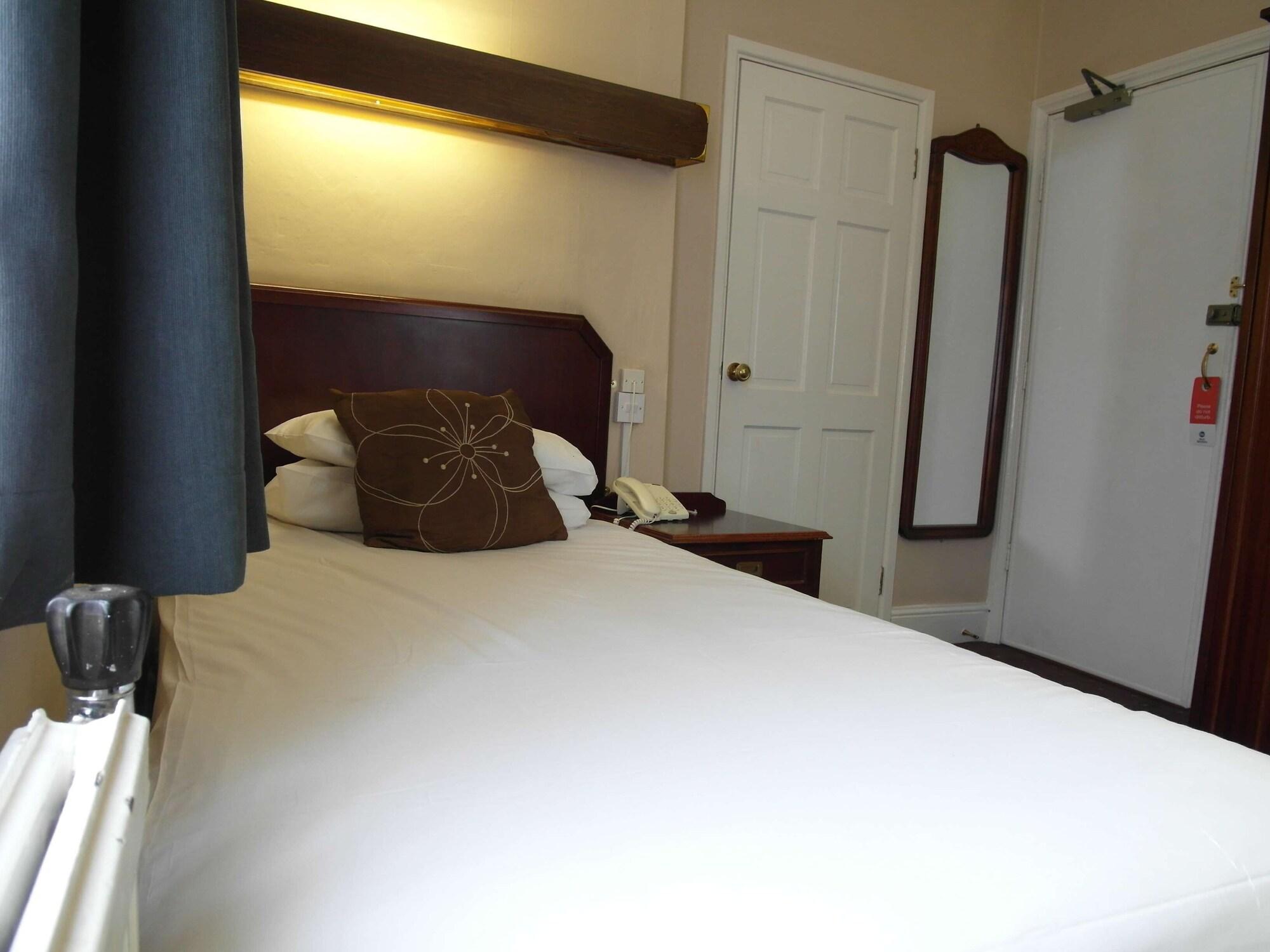 Best Western The George Hotel, Swaffham Exterior photo
